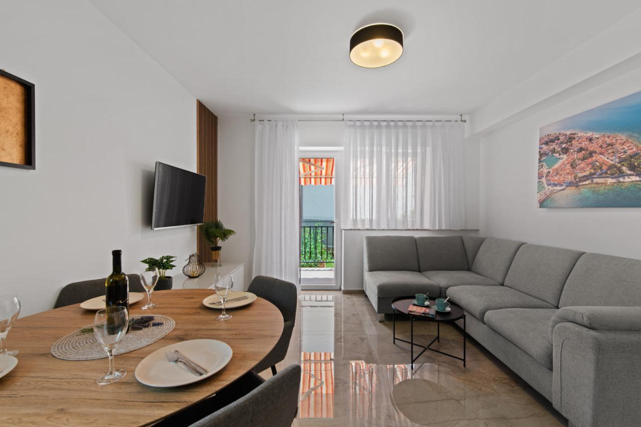 Apartment Masha Novigrad  ภายนอก รูปภาพ